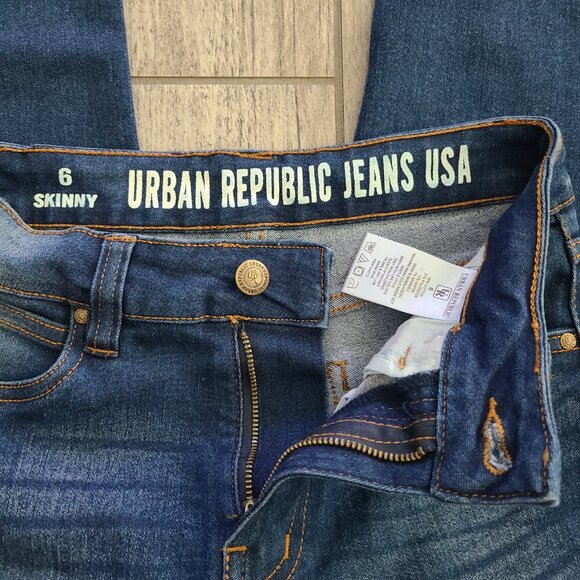 Urban Republic Skinny Jeans Dark Wash Women's Size 6 - Picture 9 of 10